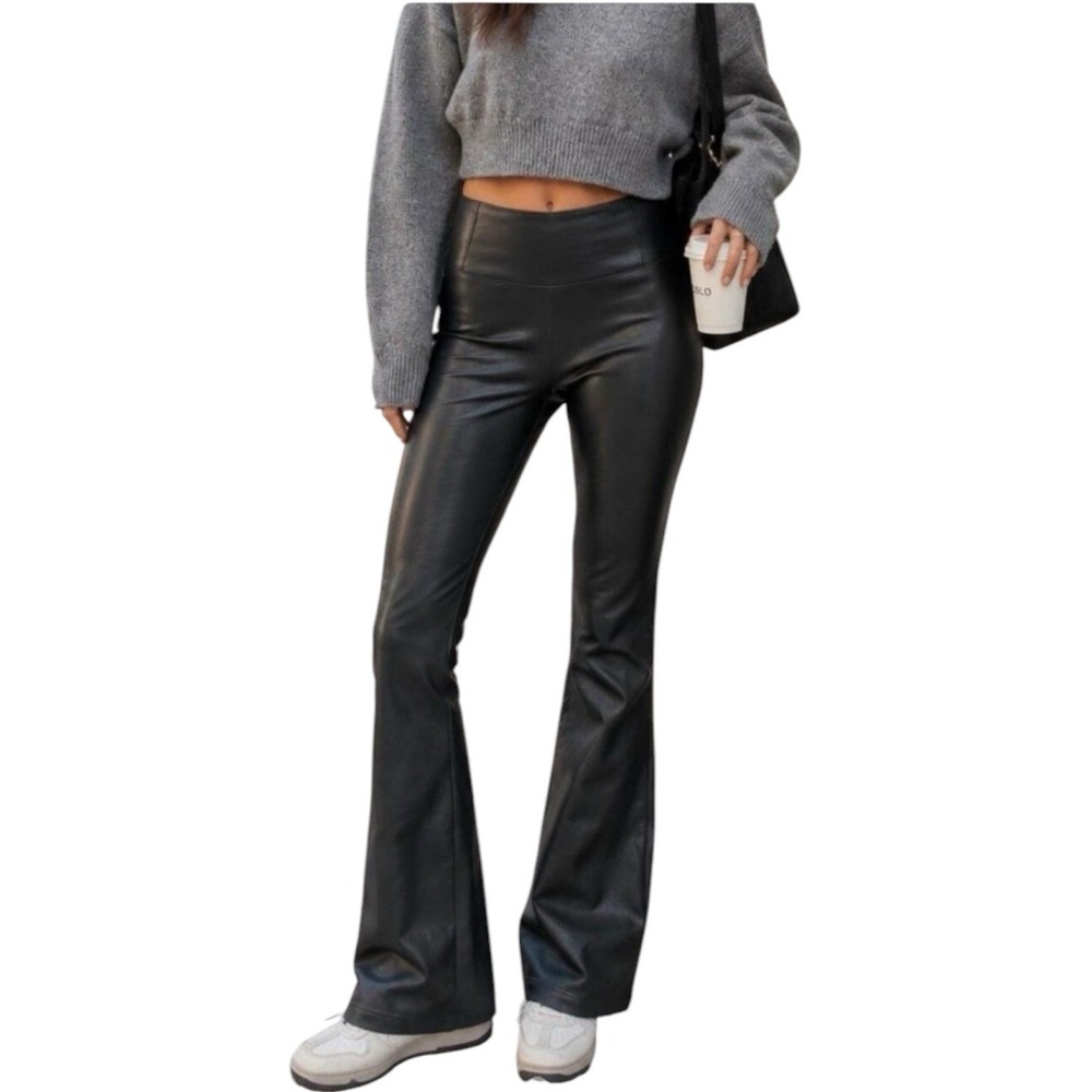 Aritzia Wilfred Womens 4 Roma Flared Black Vegan Leather Pants Side Zip Mid Rise
